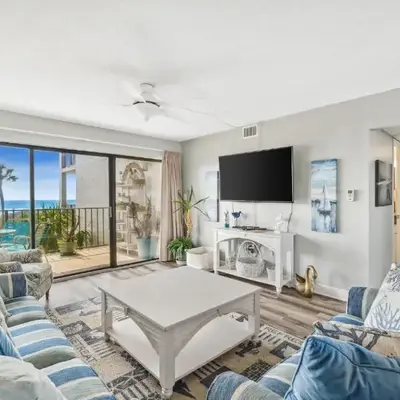 Moondrifter #208 by Nautical Properties
