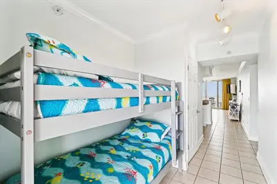 Gallery image of Emerald Beach 1830 - 2 Bedroom 2 BathBunks Sleeps 8 condo in Panama City Beach