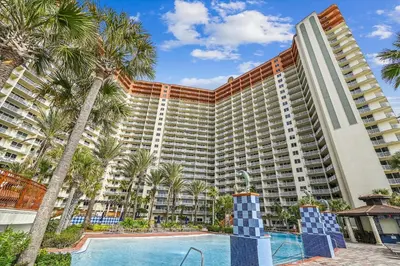 Gallery image of Shores of Panama 726 - 1BdBunks, Sleeps 6, Sunset View! Reserved Parking Space! Free Fun! condo in Panama City Beach