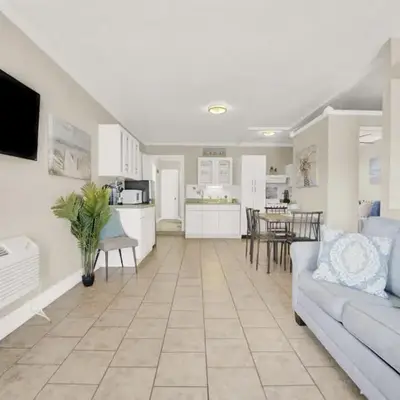 Luxe Guest Suite Near The Emerald Coast of PCB