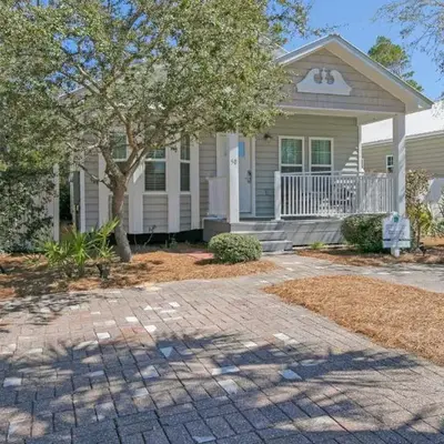 Pelican House - Newly remodeled