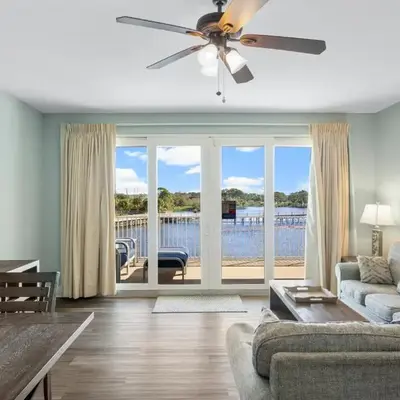 Low Floor 3BD plus Bunks Condo! Family Resort! 5 Pools! Free Beach Chair Service!