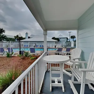 Beachside Villas 911