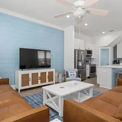 Spectacular 3br 4ba w/ Private Pool