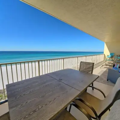 Oceanfront Paradise with Pool Access - 0606 condo
