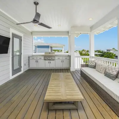 110 Surfer Lane