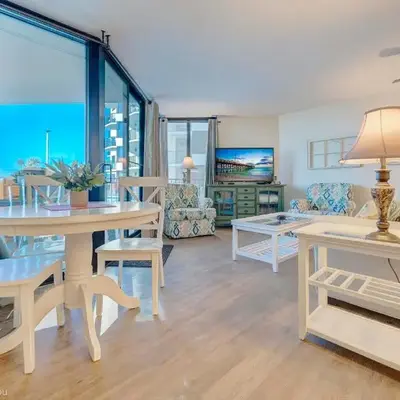 Sunbird Resort Ground Floor Gem with Ocean Views! Free Beach Chairs and Umbrella! by Dolce Vita Getaways PCB