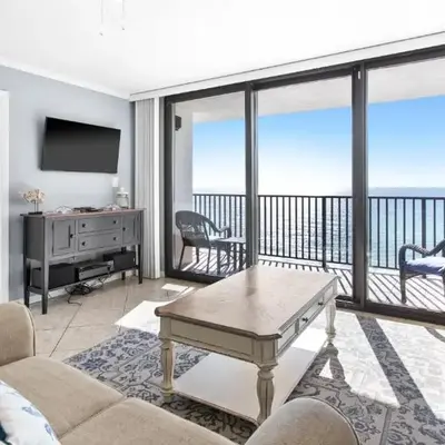 One Seagrove Place 0902