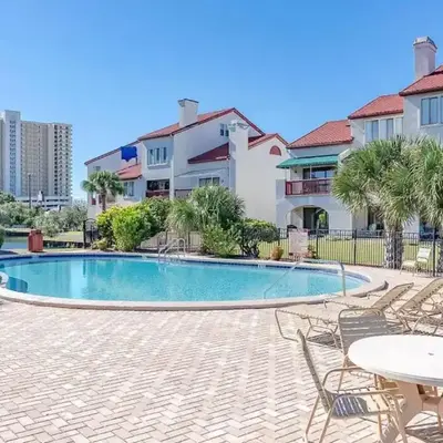 Charming Beach Studio With Pool & Sauna