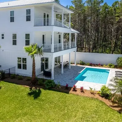 New-Walk To Beach - Private Heated Pool