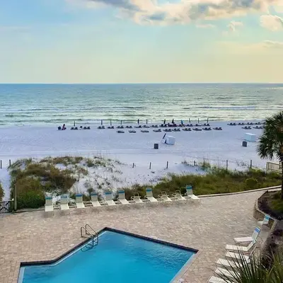Pelican Walk 401