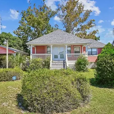 2340 Grand Oaks Ln home