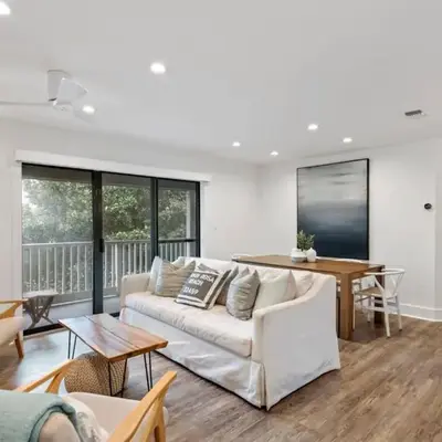 Beach Condo with Heated POOL and Tennis Courts and Beach Access and 6 Beds that Sleep 8