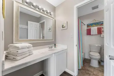 Gallery image of Across from West End Beach! Pet Friendly! in Panama City Beach