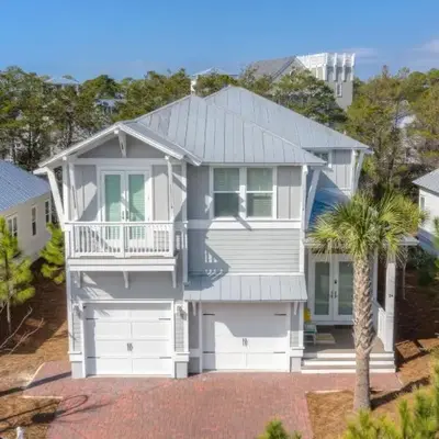 Coconut Cove by AvantStay Deck w Hot Tub Access to 2 Pools
