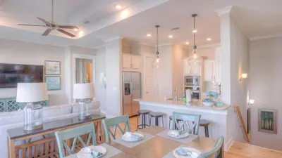 Gallery image of 30A Sandpiper by AvantStay In Prominence 2 Pools Gym Access 2 Bikes Incl in Inlet Beach