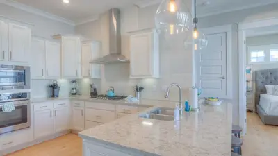 Gallery image of 30A Sandpiper by AvantStay In Prominence 2 Pools Gym Access 2 Bikes Incl in Inlet Beach