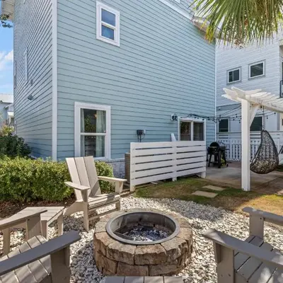 6-Seater Golf Cart - Community Pool - Close to Beach