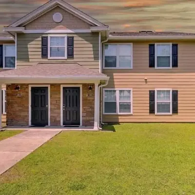 Beach House That Sleeps 14 With Pool