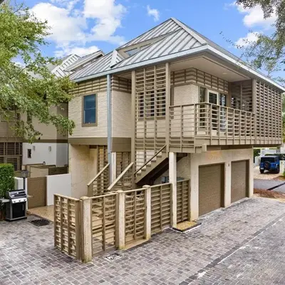 Brighton Carriage House