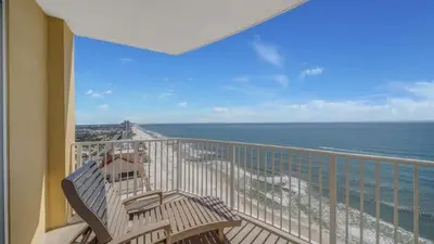 Gallery image of Coastal Hippy Chic by AvantStay Oceanfront 2 Pools Beach Chairs Incl. in Panama City Beach