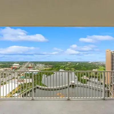 Laketown Wharf #1531 by Nautical Properties