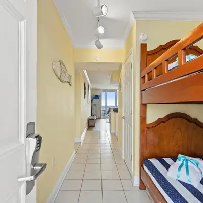 Emerald Beach Resort 1431 | Tucker’s Tondo