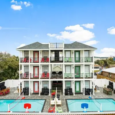 Spring Break! 2 Homes