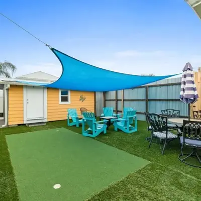 Spacious Dog-Friendly Unit with Game Room & Private Yard
