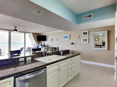 Gallery image of Emerald Beach #228 in Panama City Beach