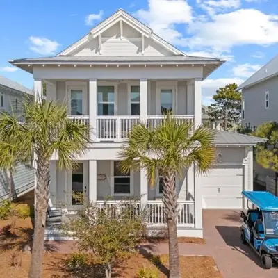 Resorting To Happiness by AvantStay Close to the Beach w Pool Access