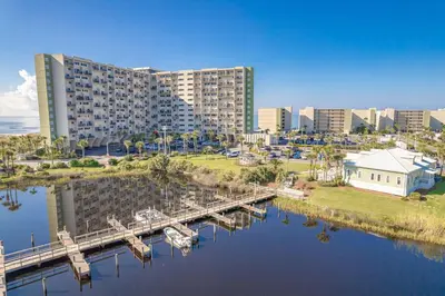 Gallery image of Beachy King at Pinnacle Port in Panama City Beach