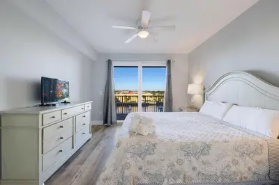 Gallery image of Serenity of PCB at Laketown Wharf in Panama City Beach