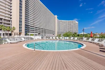 Gallery image of Serenity of PCB at Laketown Wharf in Panama City Beach