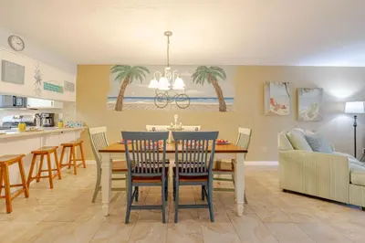 Gallery image of Castaway at Gulf Highlands Beach Resort in Panama City Beach