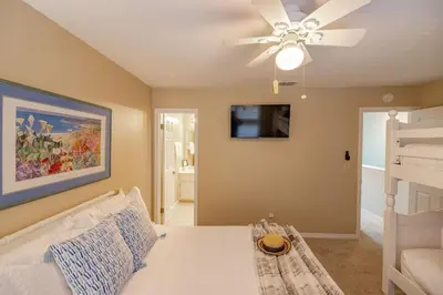 Gallery image of Castaway at Gulf Highlands Beach Resort in Panama City Beach