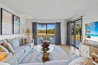 Gallery image of Good Vibes Only Villa at Edgewater Beach Resort in Panama City Beach