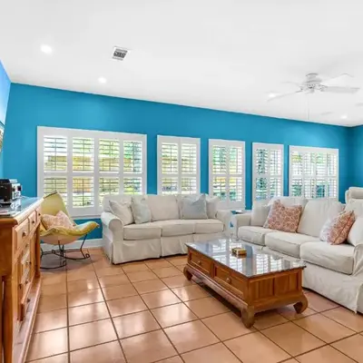 Little Narnia - Colorful Beach House Private Pool