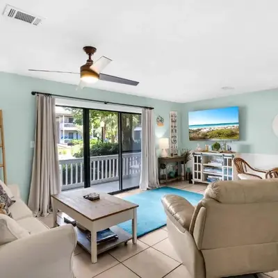Sunny Daze at Beachwood Villas - Walk to Beach Outdoor Pools & More