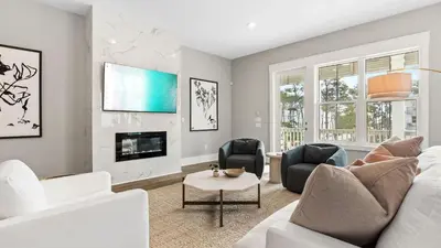 Gallery image of 2 Homes in Inlet Beach by AvantStay Sleeps 24 Walk to Beach Free Golf Cart Rooftop Decks Pool Access in Inlet Beach