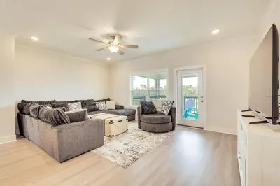 Gallery image of 3 Mi to Pier Park PCB Townhome with Pool and Dog Park in Panama City Beach