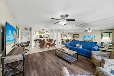 Gallery image of Edgewater Golf Villas #2001 in Panama City Beach
