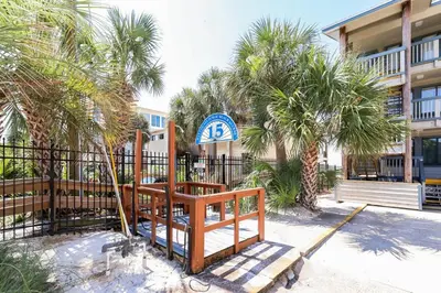 Gallery image of Stylish Blue Getaway - Beach Access - Shared Pool in Panama City Beach
