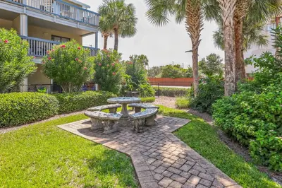Gallery image of Stylish Blue Getaway - Beach Access - Shared Pool in Panama City Beach