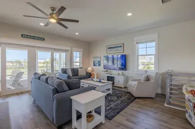 Gallery image of The Surf Hut in Panama City Beach