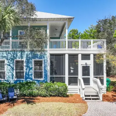 Geauxing Coastal 10 ppl 3 BR 3BA Bikes Community pool 5 Min walk to the beach