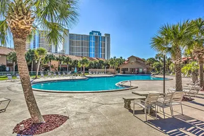 Gallery image of Walk to Shore Getaway with Resort Perks in PCB! in Panama City Beach