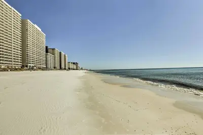 Gallery image of Walk to Shore Getaway with Resort Perks in PCB! in Panama City Beach