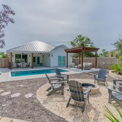 Bid A Wee Bungalow l Outdoor living l Private Pool & Private Beach Access l EV Charging