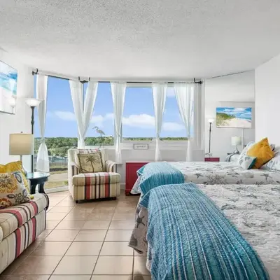 Beachfront Studio with Pool & Gulf Views! by Dolce Vita Getaways PCB